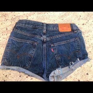 Levi high waisted shorts